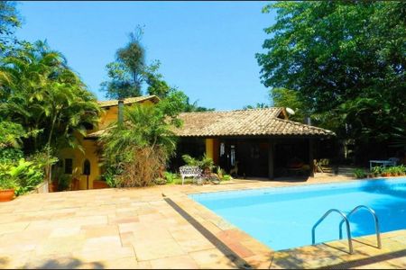 Casa de condomínio à venda com 457m², 5 quartos e 6 vagas