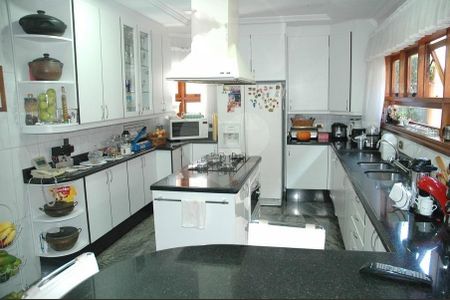 Casa à venda com 520m², 5 quartos e 6 vagas