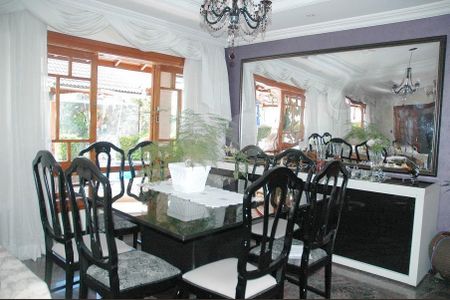 Casa à venda com 520m², 5 quartos e 6 vagas