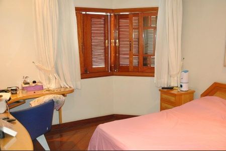 Casa à venda com 520m², 5 quartos e 6 vagas