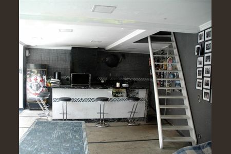 Casa à venda com 520m², 5 quartos e 6 vagas