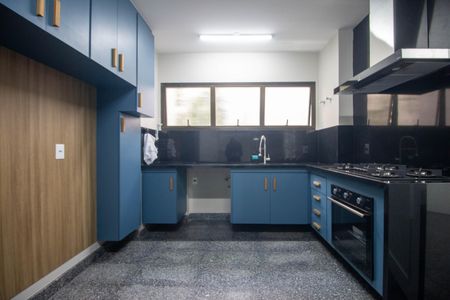 Apartamento à venda com 193m², 3 quartos e 3 vagas Apartamento à venda com 193m², 3 quartos e 3 vagasCozinha