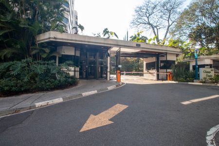 Apartamento à venda com 193m², 3 quartos e 3 vagas Apartamento à venda com 193m², 3 quartos e 3 vagasFachada