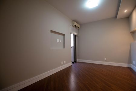 Apartamento à venda com 193m², 3 quartos e 3 vagas Apartamento à venda com 193m², 3 quartos e 3 vagasSala