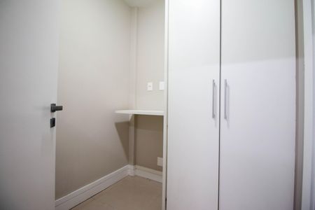 Apartamento à venda com 193m², 3 quartos e 3 vagas Apartamento à venda com 193m², 3 quartos e 3 vagasLavanderia