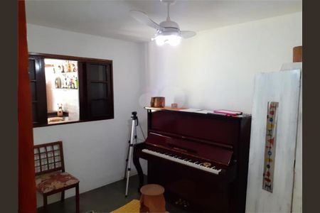 Casa à venda com 4 quartos, 620m² em Socorro, São Paulo