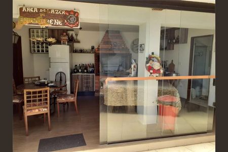 Casa à venda com 4 quartos, 620m² em Socorro, São Paulo