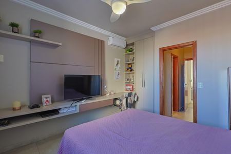 Casa à venda com 231m², 4 quartos e 4 vagas Casa à venda com 231m², 4 quartos e 4 vagasSuíte 2