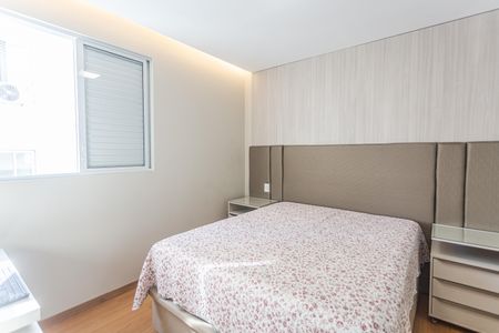Apartamento à venda com 65m², 2 quartos e 2 vagas Apartamento à venda com 65m², 2 quartos e 2 vagasSuíte