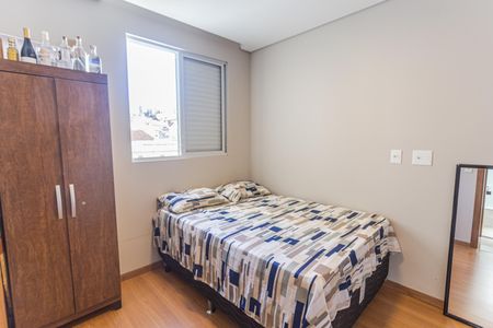 Apartamento à venda com 65m², 2 quartos e 2 vagas Apartamento à venda com 65m², 2 quartos e 2 vagasQuarto