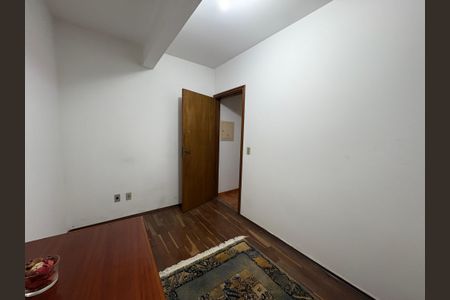 Casa à venda com 390m², 4 quartos e 4 vagasQuarto/ Escritório