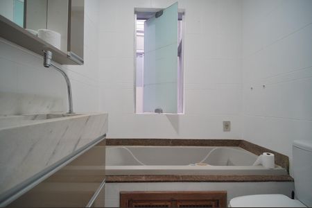 Casa para alugar com 85m², 2 quartos e 2 vagasBanheiro