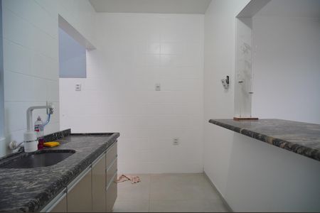 Casa para alugar com 85m², 2 quartos e 2 vagasCozinha