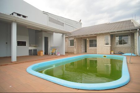 Casa para alugar com 85m², 2 quartos e 2 vagasPiscina