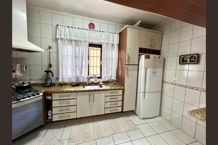 Casa à venda com 222m², 3 quartos e 5 vagas Casa à venda com 222m², 3 quartos e 5 vagasCozinha
