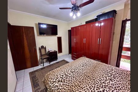 Casa à venda com 222m², 3 quartos e 5 vagas Casa à venda com 222m², 3 quartos e 5 vagasSuíte