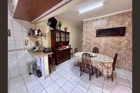 Casa à venda com 222m², 3 quartos e 5 vagas Casa à venda com 222m², 3 quartos e 5 vagasCozinha