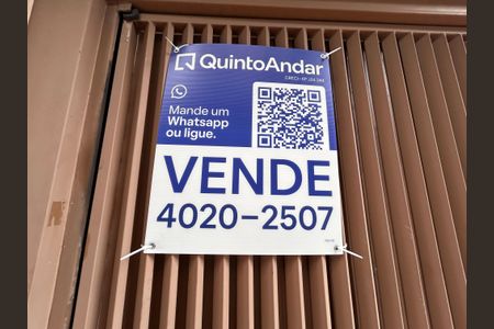 Casa à venda com 222m², 3 quartos e 5 vagas Casa à venda com 222m², 3 quartos e 5 vagasPlaca