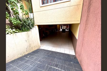 Casa à venda com 222m², 3 quartos e 5 vagas Casa à venda com 222m², 3 quartos e 5 vagasGaragem