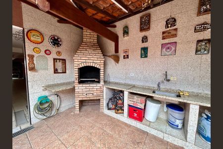 Casa à venda com 222m², 3 quartos e 5 vagas Casa à venda com 222m², 3 quartos e 5 vagasÁrea comum