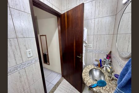 Casa à venda com 222m², 3 quartos e 5 vagas Casa à venda com 222m², 3 quartos e 5 vagasBanheiro da Suíte