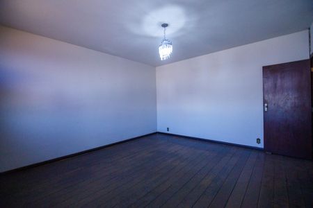 Casa à venda com 360m², 4 quartos e 5 vagasSala 2