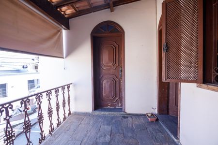 Casa à venda com 360m², 4 quartos e 5 vagasVaranda