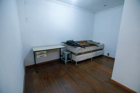 Casa à venda com 360m², 4 quartos e 5 vagasSuíte 2