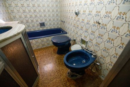 Casa à venda com 360m², 4 quartos e 5 vagasBanheiro 1