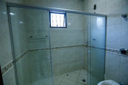 Casa à venda com 360m², 4 quartos e 5 vagasBanheiro da Suíte 3