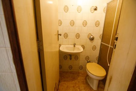 Casa à venda com 360m², 4 quartos e 5 vagasBanheiro 2