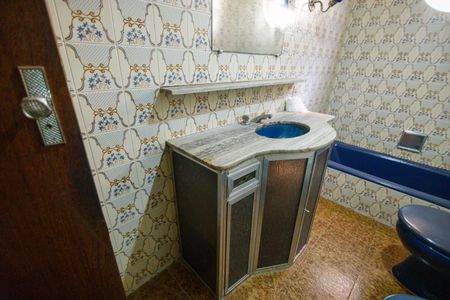 Casa à venda com 360m², 4 quartos e 5 vagasBanheiro 1