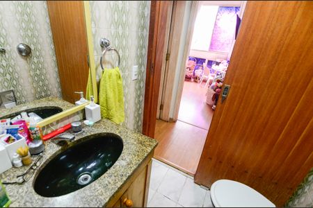 Apartamento à venda com 95m², 3 quartos e 1 vaga Apartamento à venda com 95m², 3 quartos e 1 vagaBanheiro Social