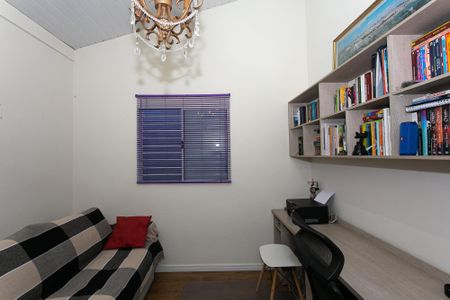 Casa à venda com 140m², 3 quartos e 2 vagas Casa à venda com 140m², 3 quartos e 2 vagasEscritório