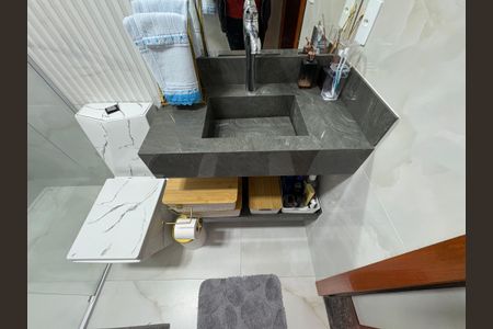 Casa à venda com 183m², 3 quartos e 2 vagas Casa à venda com 183m², 3 quartos e 2 vagasBanheiro da Suíte