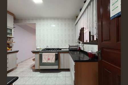Casa à venda com 183m², 3 quartos e 2 vagas Casa à venda com 183m², 3 quartos e 2 vagasCozinha