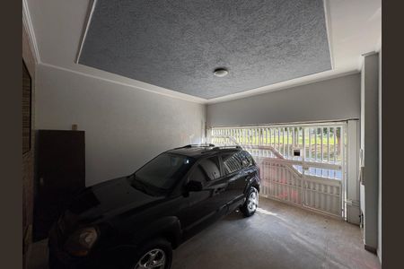 Casa à venda com 183m², 3 quartos e 2 vagas Casa à venda com 183m², 3 quartos e 2 vagasGaragem