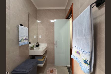 Casa à venda com 183m², 3 quartos e 2 vagas Casa à venda com 183m², 3 quartos e 2 vagasBanheiro