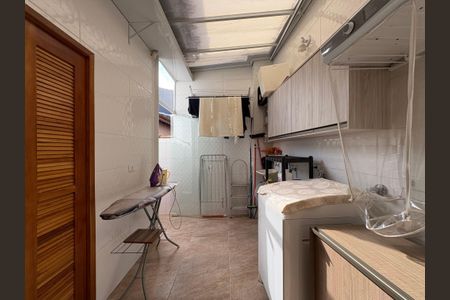 Casa à venda com 183m², 3 quartos e 2 vagas Casa à venda com 183m², 3 quartos e 2 vagasLavanderia