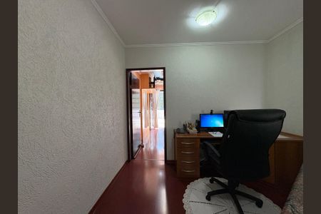Casa à venda com 183m², 3 quartos e 2 vagas Casa à venda com 183m², 3 quartos e 2 vagasEscritório/ corredor acesso aos dormitórios