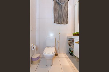 Casa à venda com 700m², 4 quartos e 6 vagas Casa à venda com 700m², 4 quartos e 6 vagasLavabo 1