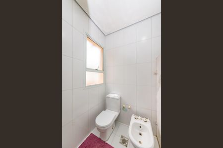 Casa à venda com 700m², 4 quartos e 6 vagas Casa à venda com 700m², 4 quartos e 6 vagasBanheiro da Suíte 1