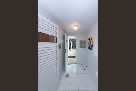 Casa à venda com 700m², 4 quartos e 6 vagas Casa à venda com 700m², 4 quartos e 6 vagasSaúna