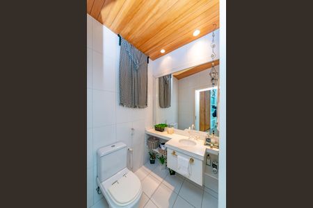 Casa à venda com 700m², 4 quartos e 6 vagas Casa à venda com 700m², 4 quartos e 6 vagasLavabo 1