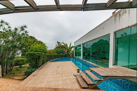 Casa à venda com 700m², 4 quartos e 6 vagas Casa à venda com 700m², 4 quartos e 6 vagasPiscina