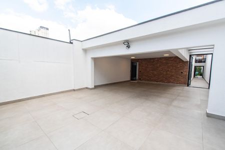 Casa à venda com 300m², 3 quartos e 4 vagas Casa à venda com 300m², 3 quartos e 4 vagasGaragem