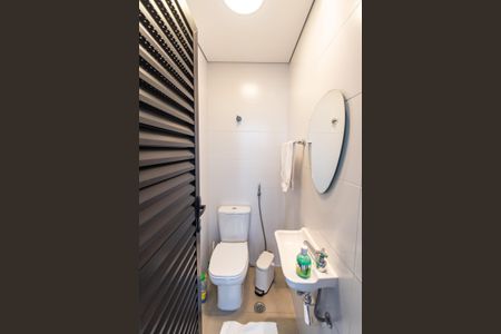 Casa à venda com 300m², 3 quartos e 4 vagas Casa à venda com 300m², 3 quartos e 4 vagasBanheiro de serviço