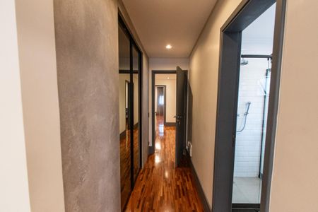 Casa à venda com 300m², 3 quartos e 4 vagas Casa à venda com 300m², 3 quartos e 4 vagasSuíte