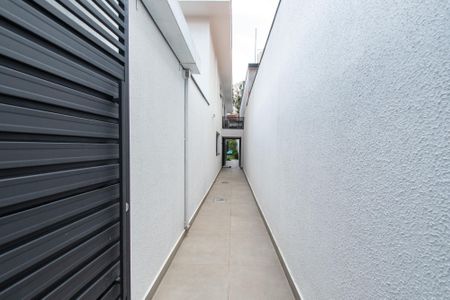 Casa à venda com 300m², 3 quartos e 4 vagas Casa à venda com 300m², 3 quartos e 4 vagasCorredor