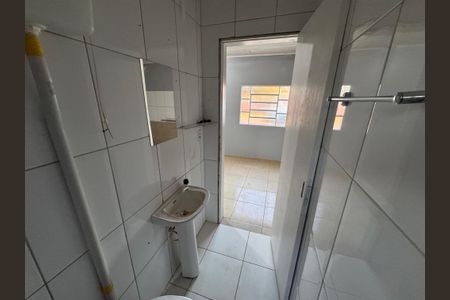 Casa para alugar com 60m², 2 quartos e 2 vagas Casa para alugar com 60m², 2 quartos e 2 vagasBanheiro